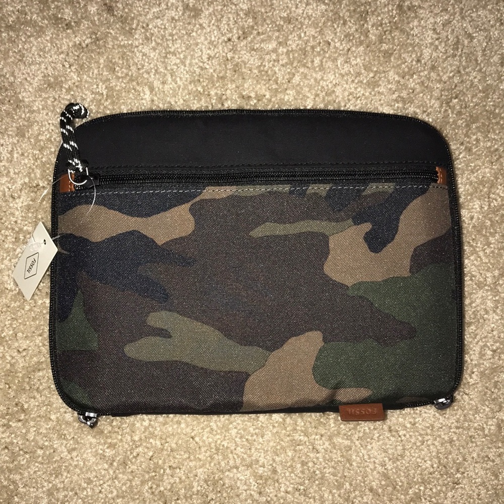 Fossil Tech Organizer